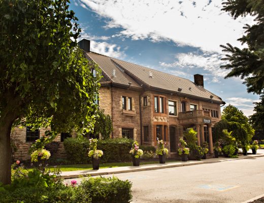 Edgewater Manor